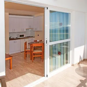 2* Apartahotel Mar Blau