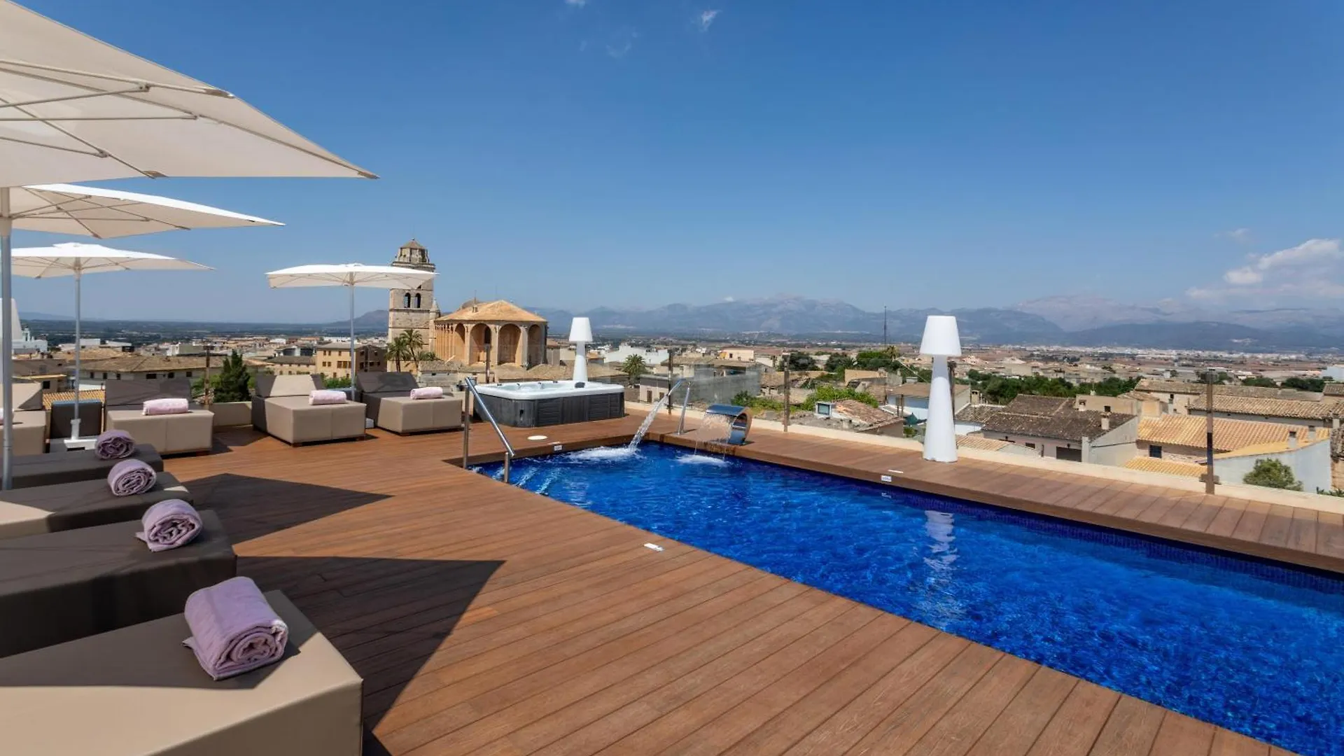 Can Ribera By Zafiro contacts